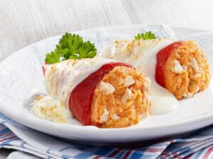 Pimientos rellenos de atún y huevo duro