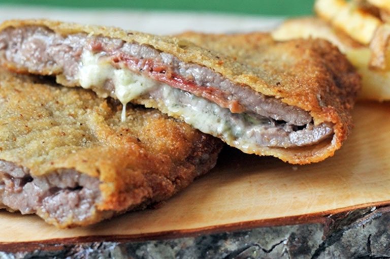 Cachopo de ternera con havarti y guanciale