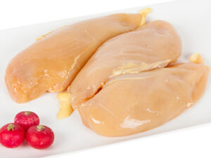 Pechuga de pollo de corral fileteada
