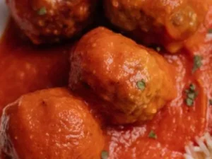 Albóndigas en salsa de tomate