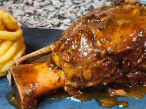 Codillo asado a baja temperatura