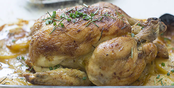Pollo asado con patatas